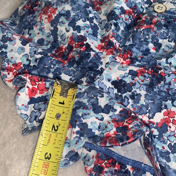 Crown & Ivy Blue and Red Floral Shorts 8 EUC Adjustable Waist - Picture 9 of 11